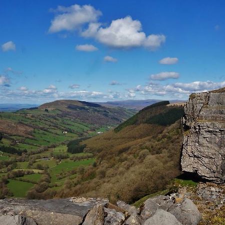 Wales' Highest Village - The Chartist Cottage - Trefil Tredegar Exterior photo