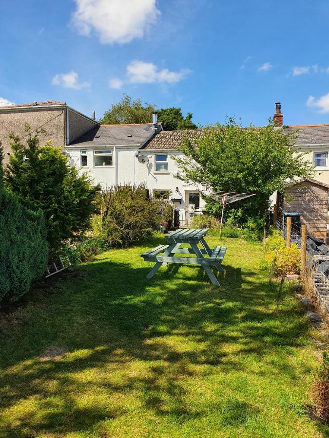 Wales' Highest Village - The Chartist Cottage - Trefil Tredegar Exterior photo