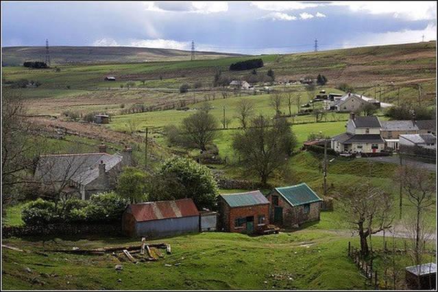 Wales' Highest Village - The Chartist Cottage - Trefil Tredegar Exterior photo